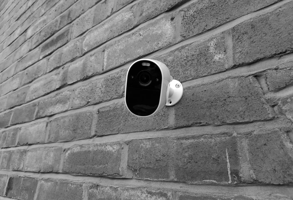 las cámaras de vigilancia wifi para el exterior son una excelente herramienta para proteger nuestra propiedad y aumentar la seguridad de nuestro hogar.
