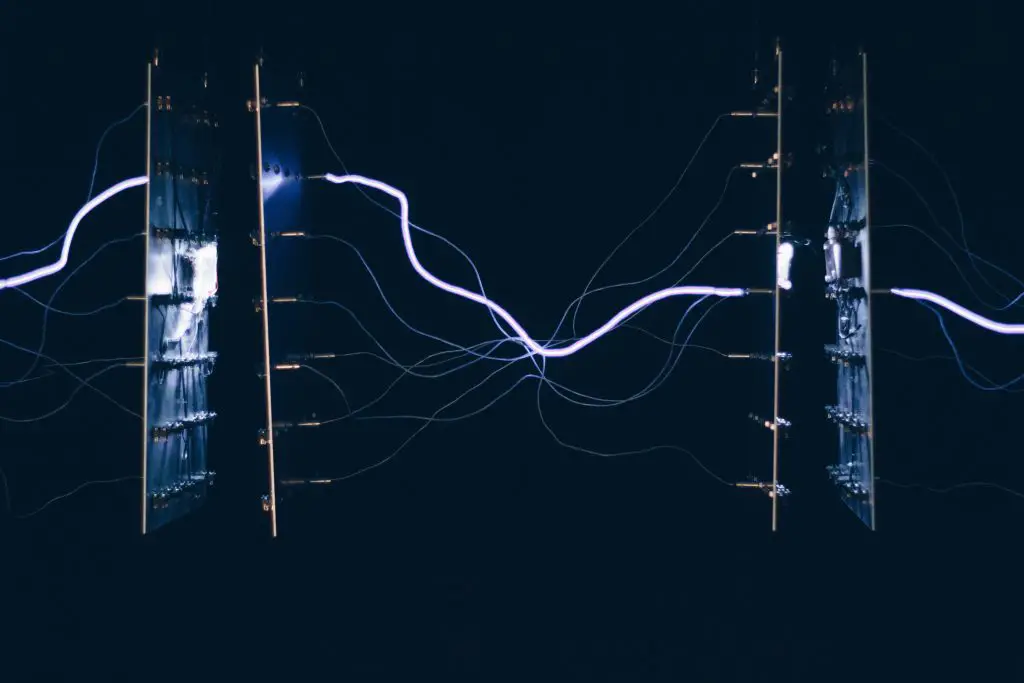 conmutación de la red eléctrica puede generar picos de tensión